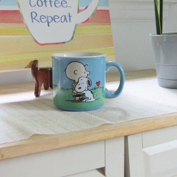 2020 Peanuts, Charlie Brown with Snoopy Ceramic Soup/Hot Cocoa Mug EUC - Picture 2 of 7